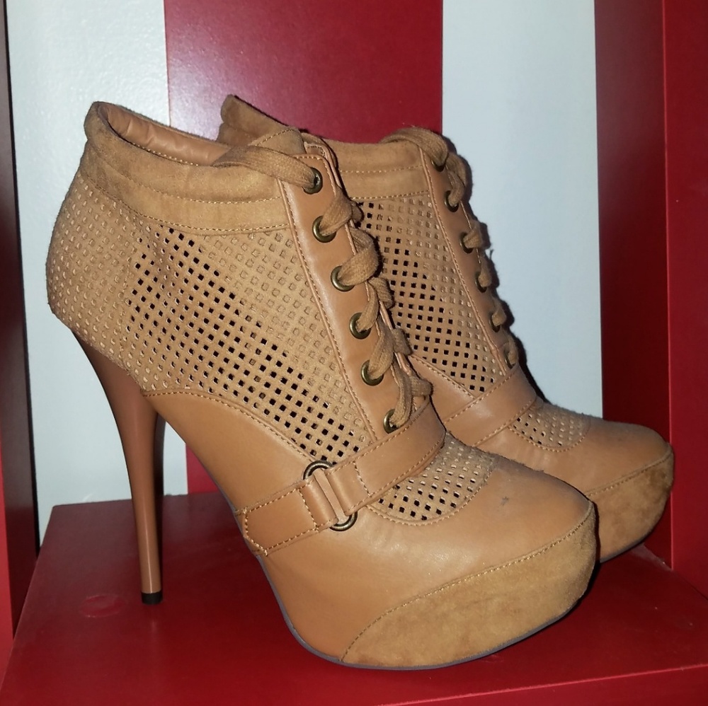 Women's heels size 8.5